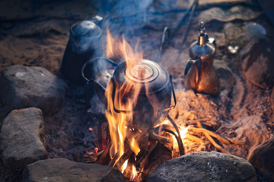 Tea Making In Old Iran