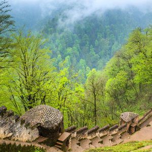 Roudkhan Castle , Gilan