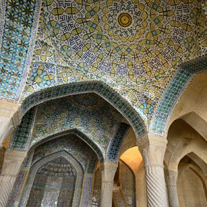 The porch of Vakil Mosque and the wide pond, Iransense Travel Agency